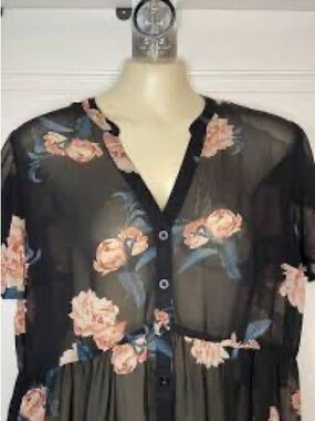 torrid Black Sheer Floral Button-Front Blouse